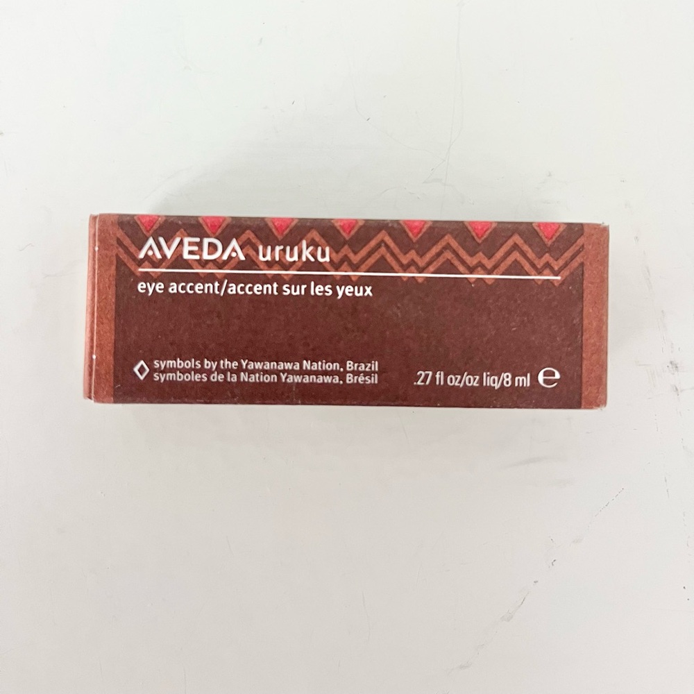 Aveda Creme to Powder Shadow in Rich Brown 110 Caja